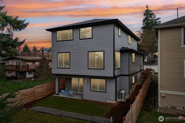 23801 100th Avenue SE, Kent, WA 98031