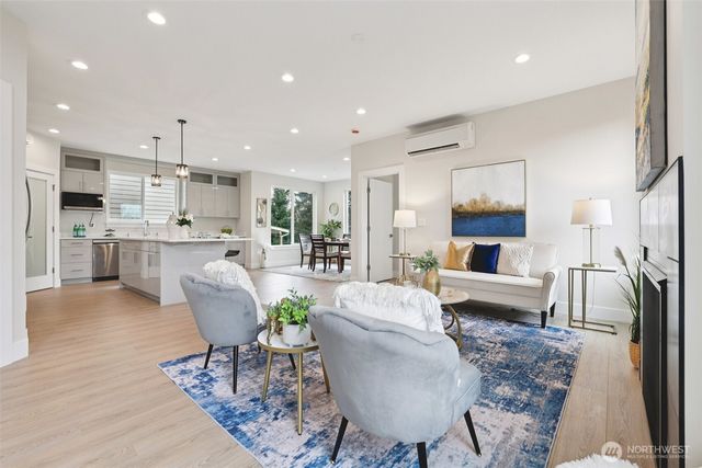 23801 100th Avenue SE, Kent, WA 98031