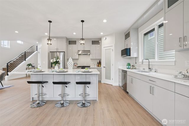 23801 100th Avenue SE, Kent, WA 98031