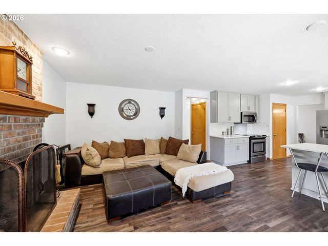 15131 Se 127TH Ave, Clackamas, OR 97015