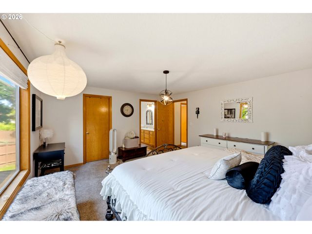 15131 Se 127TH Ave, Clackamas, OR 97015