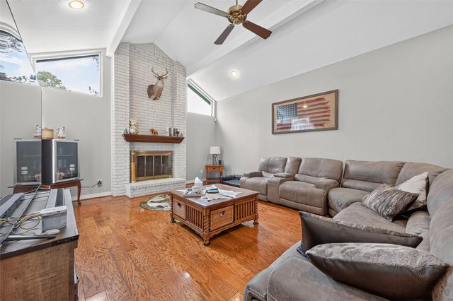 2207 Laurel Hill Drive, Kingwood, TX 77339