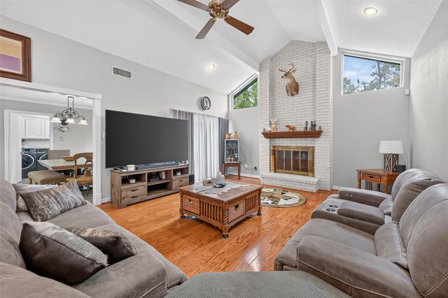 2207 Laurel Hill Drive, Kingwood, TX 77339
