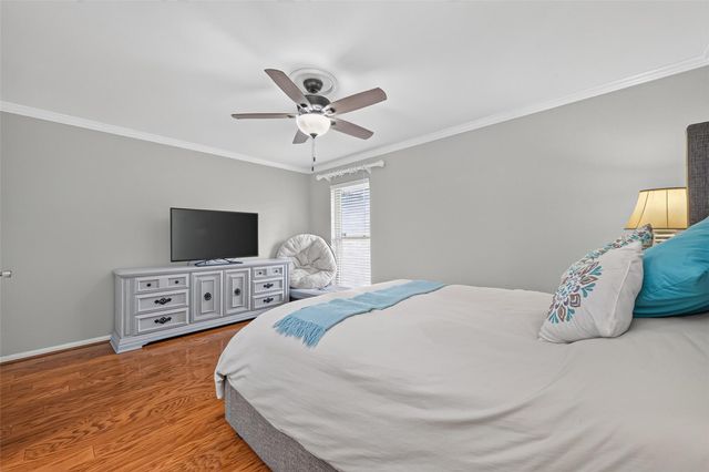 2207 Laurel Hill Drive, Kingwood, TX 77339