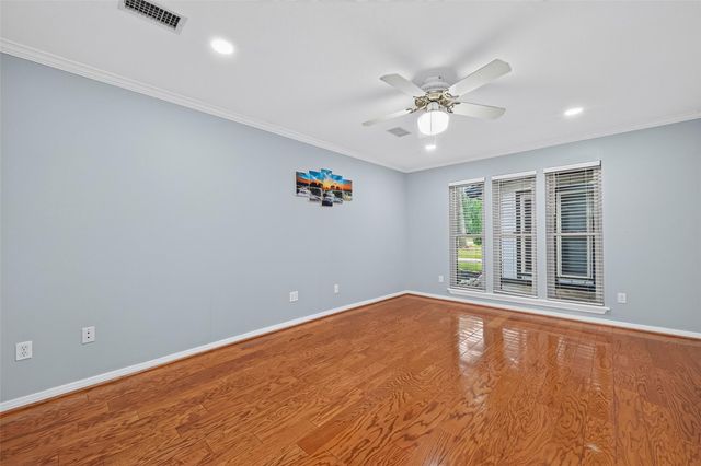 2207 Laurel Hill Drive, Kingwood, TX 77339