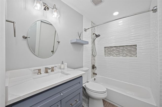 2207 Laurel Hill Drive, Kingwood, TX 77339