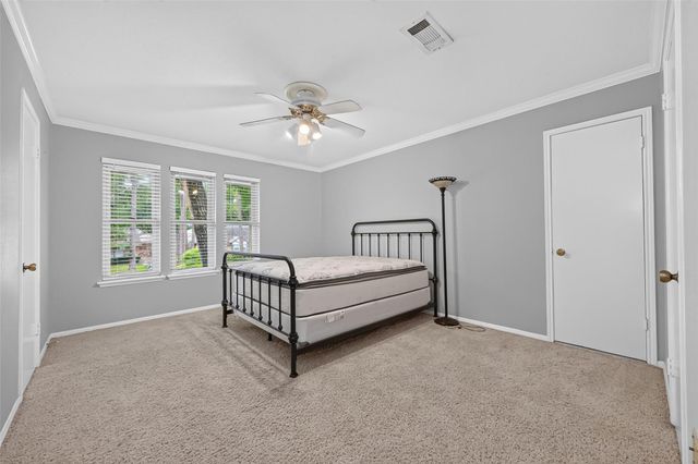 2207 Laurel Hill Drive, Kingwood, TX 77339
