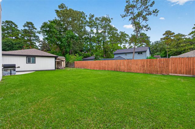 2207 Laurel Hill Drive, Kingwood, TX 77339