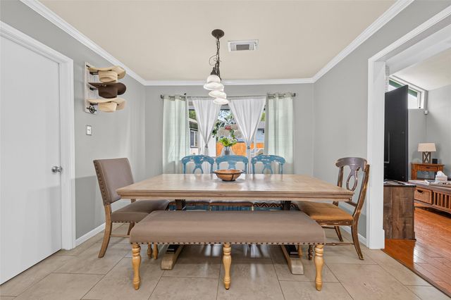 2207 Laurel Hill Drive, Kingwood, TX 77339