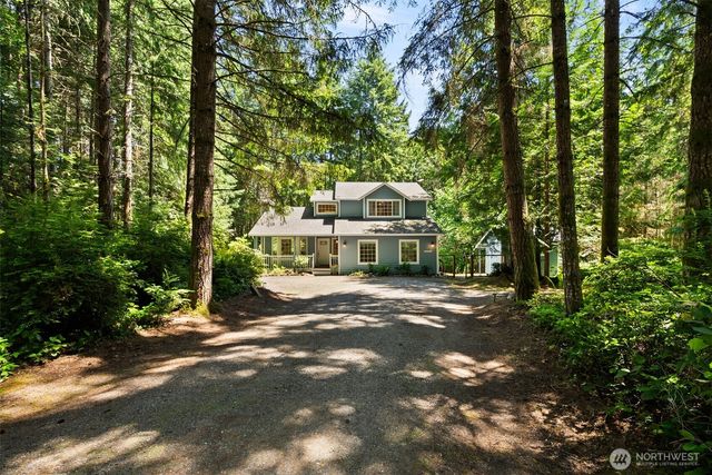 20247 Robin Lane NE, Suquamish, WA 98392