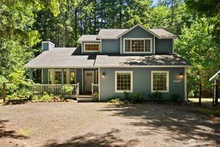 20247 Robin Lane NE, Suquamish, WA 98392