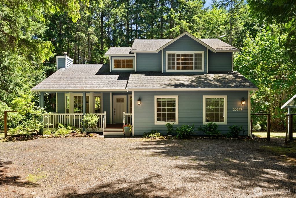 20247 Robin Lane NE, Suquamish, WA 98392