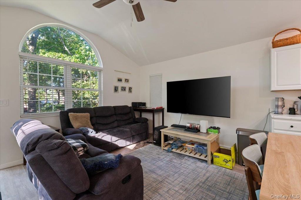 30 Ormond Avenue, Selden, NY 11784 — photo 3