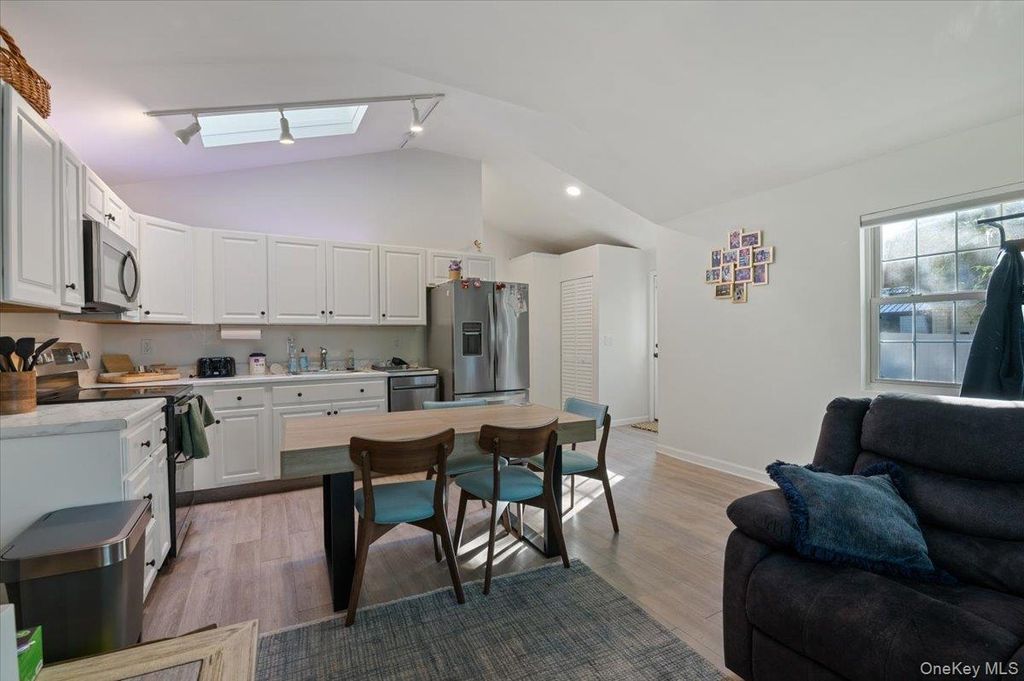 30 Ormond Avenue, Selden, NY 11784 — photo 5