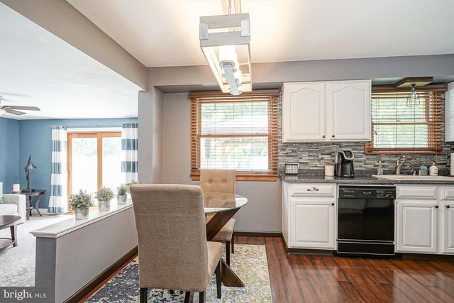 14 WHITE BIRCH RD, Blackwood, NJ 08012