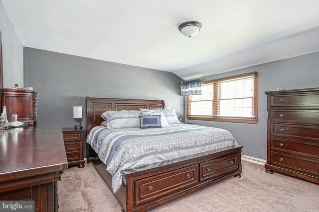 14 WHITE BIRCH RD, Blackwood, NJ 08012