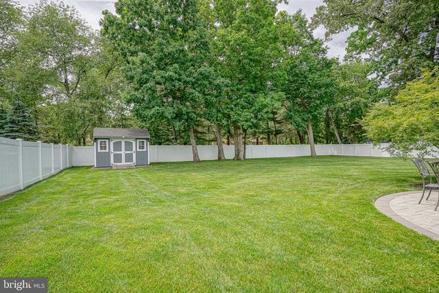14 WHITE BIRCH RD, Blackwood, NJ 08012