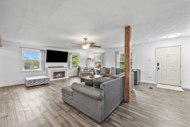 34820 N Holman Avenue, Ingleside, IL 60041