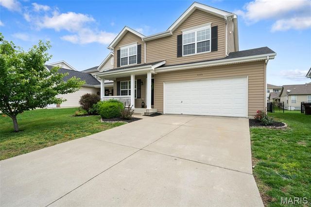 1113 Centre Lake Drive, St Peters, MO 63376