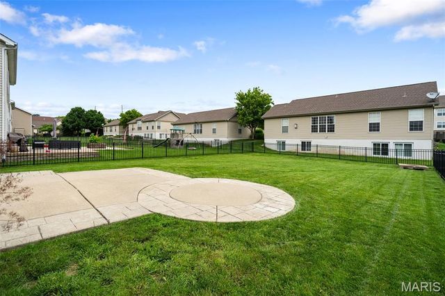 1113 Centre Lake Drive, St Peters, MO 63376