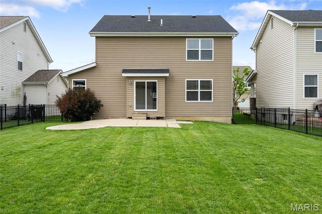 1113 Centre Lake Drive, St Peters, MO 63376