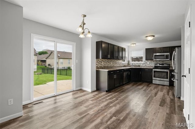 1113 Centre Lake Drive, St Peters, MO 63376