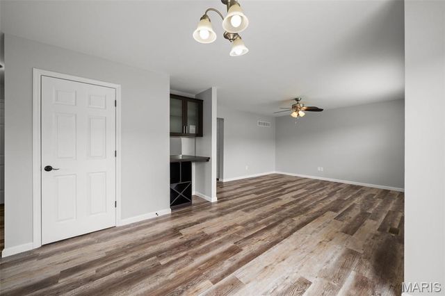 1113 Centre Lake Drive, St Peters, MO 63376
