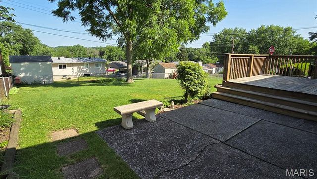 10531 Crecelius Drive, St Louis, MO 63123