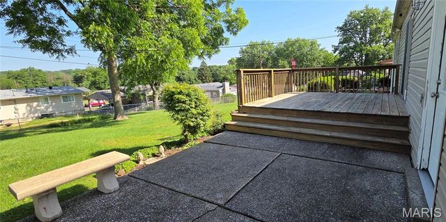 10531 Crecelius Drive, St Louis, MO 63123