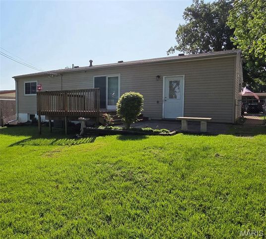 10531 Crecelius Drive, St Louis, MO 63123