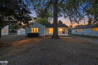 1607 Michigan Street, Algonac, MI 48001