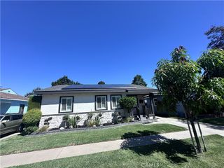 5133 Hedda St, Lakewood, CA 90712