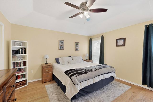 932 Freestone Drive, Arlington, TX 76017