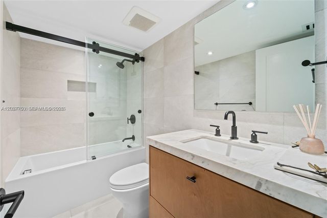 520 Brickell Key Dr A713, Miami, FL 33131