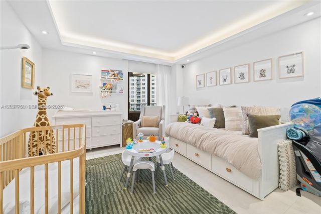 520 Brickell Key Dr A713, Miami, FL 33131