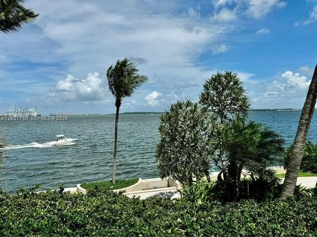 520 Brickell Key Dr A713, Miami, FL 33131