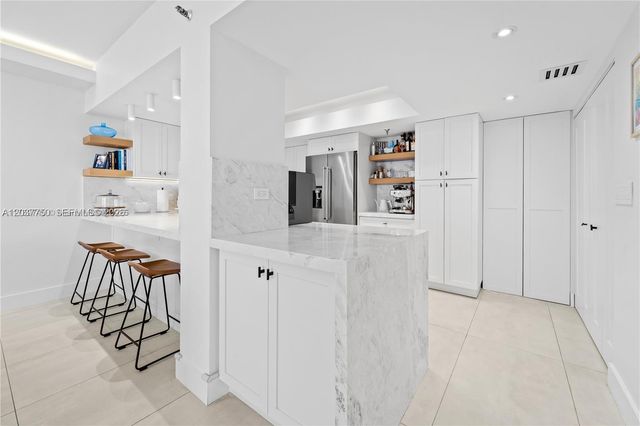 520 Brickell Key Dr A713, Miami, FL 33131