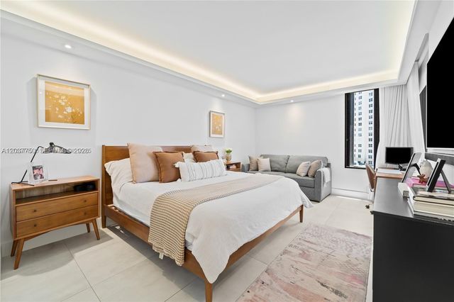 520 Brickell Key Dr A713, Miami, FL 33131