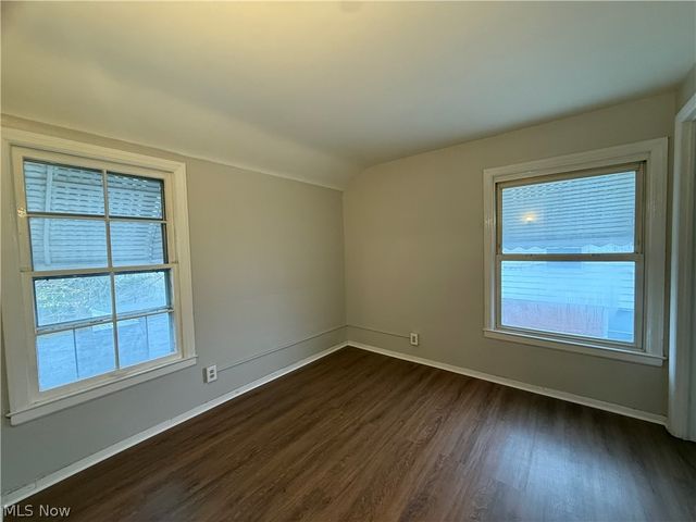 1427 E 252nd Street, Euclid, OH 44117