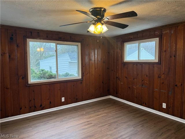 1427 E 252nd Street, Euclid, OH 44117