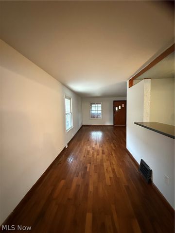 1427 E 252nd Street, Euclid, OH 44117