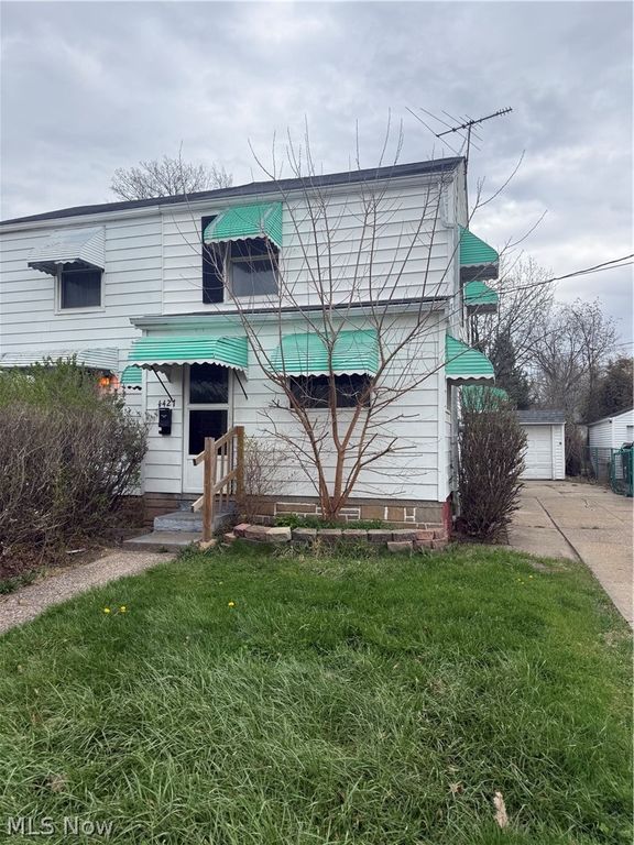 1427 E 252nd Street, Euclid, OH 44117