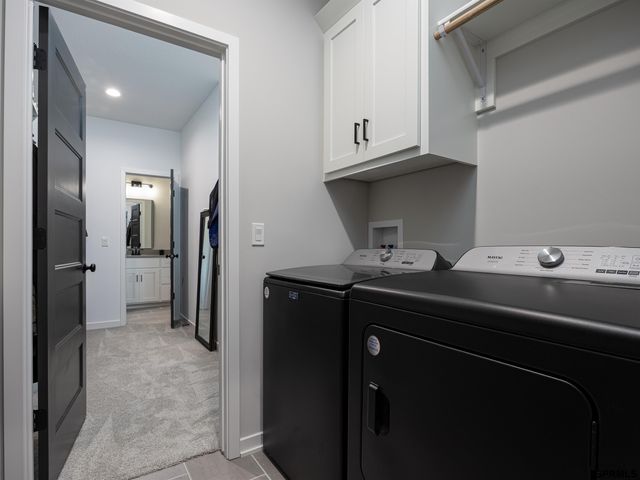 19108 Pinehurst Avenue, Omaha, NE 68136