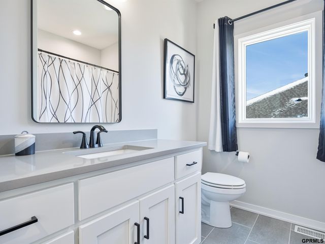 19108 Pinehurst Avenue, Omaha, NE 68136