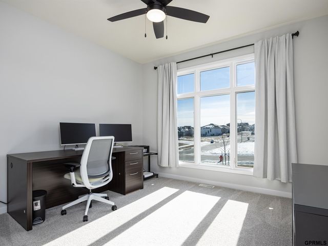 19108 Pinehurst Avenue, Omaha, NE 68136