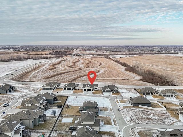 19108 Pinehurst Avenue, Omaha, NE 68136