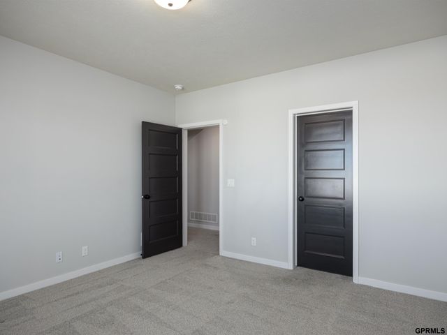 19108 Pinehurst Avenue, Omaha, NE 68136