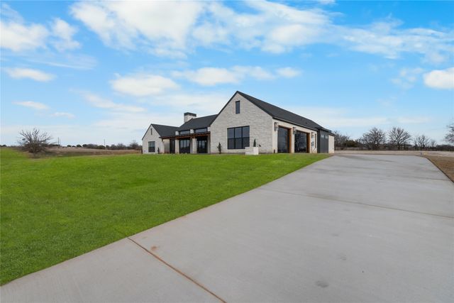 2004 Rana Drive, Cresson, TX 76035