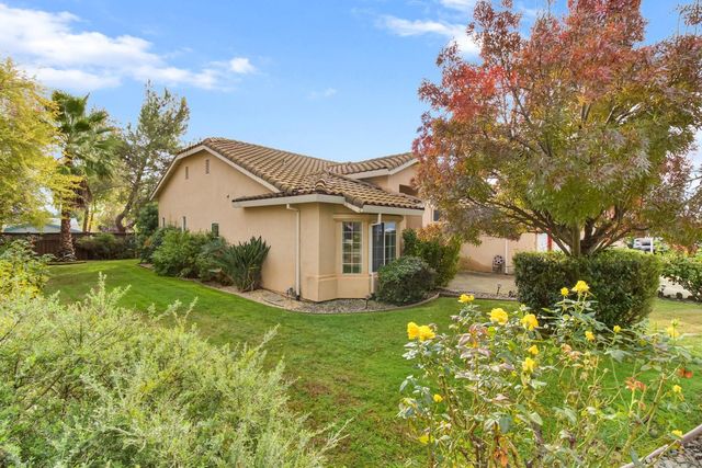 814 Pleasant Valley Dr, Ione, CA 95640