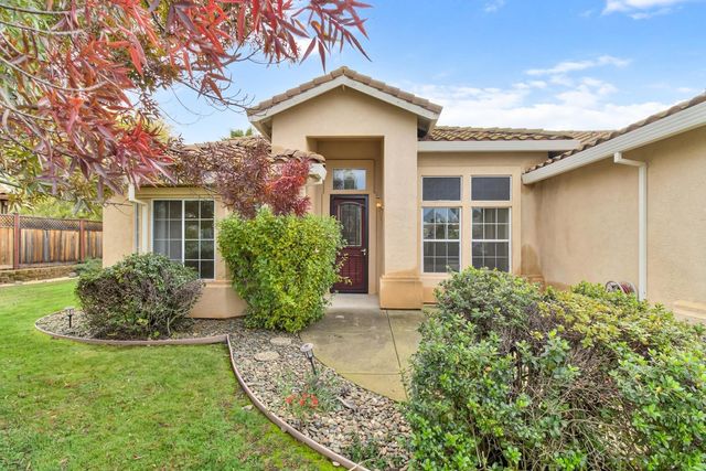 814 Pleasant Valley Dr, Ione, CA 95640